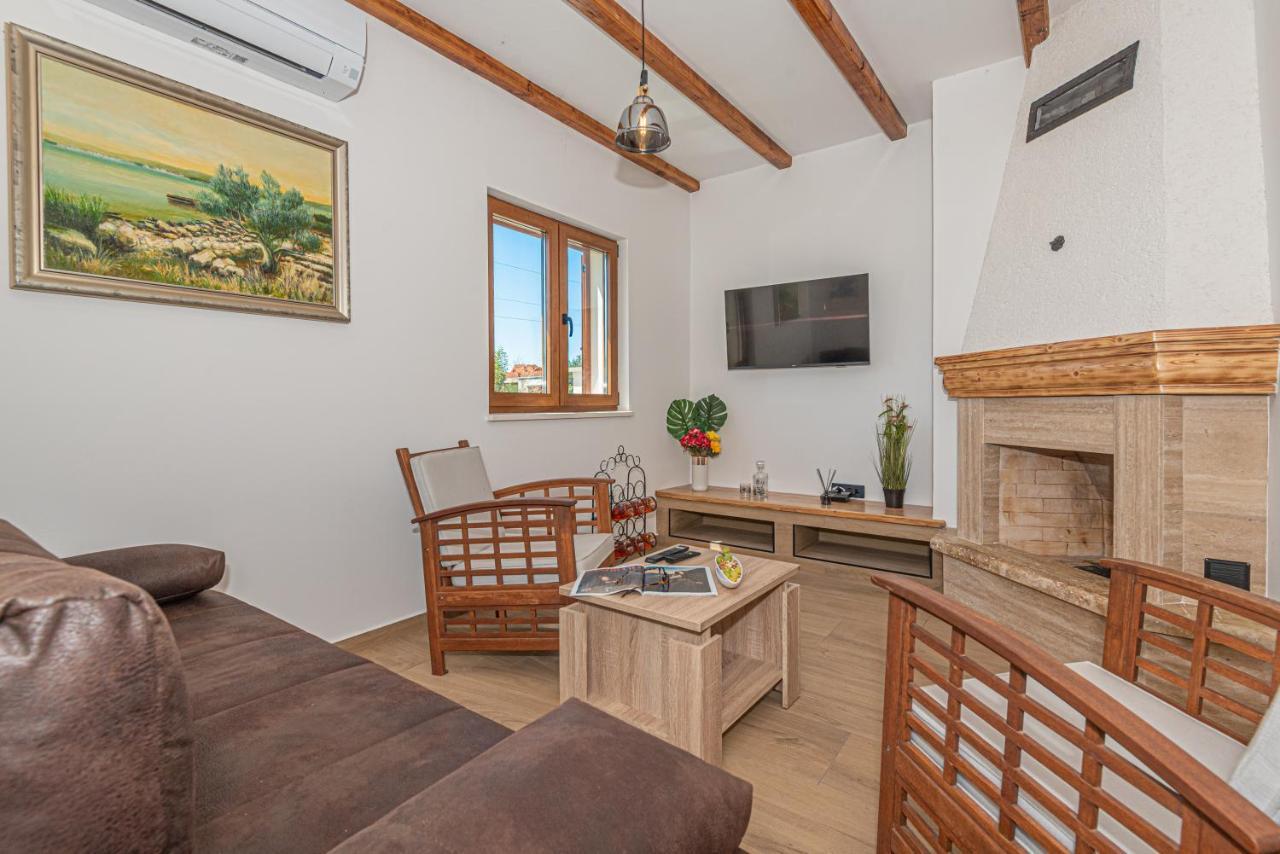 Willa Casa Del Sol Dubrava  Zewnętrze zdjęcie